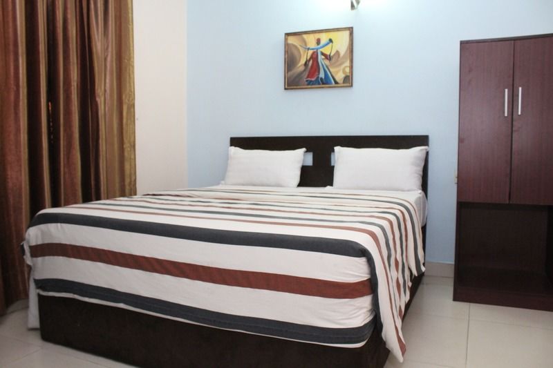 Bluespring Hotel Maryland Экстерьер фото